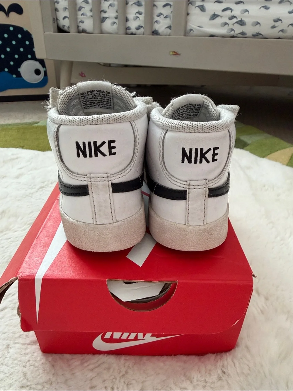 Nike Kids White and Black Blazer Mid ‘77 (TD)